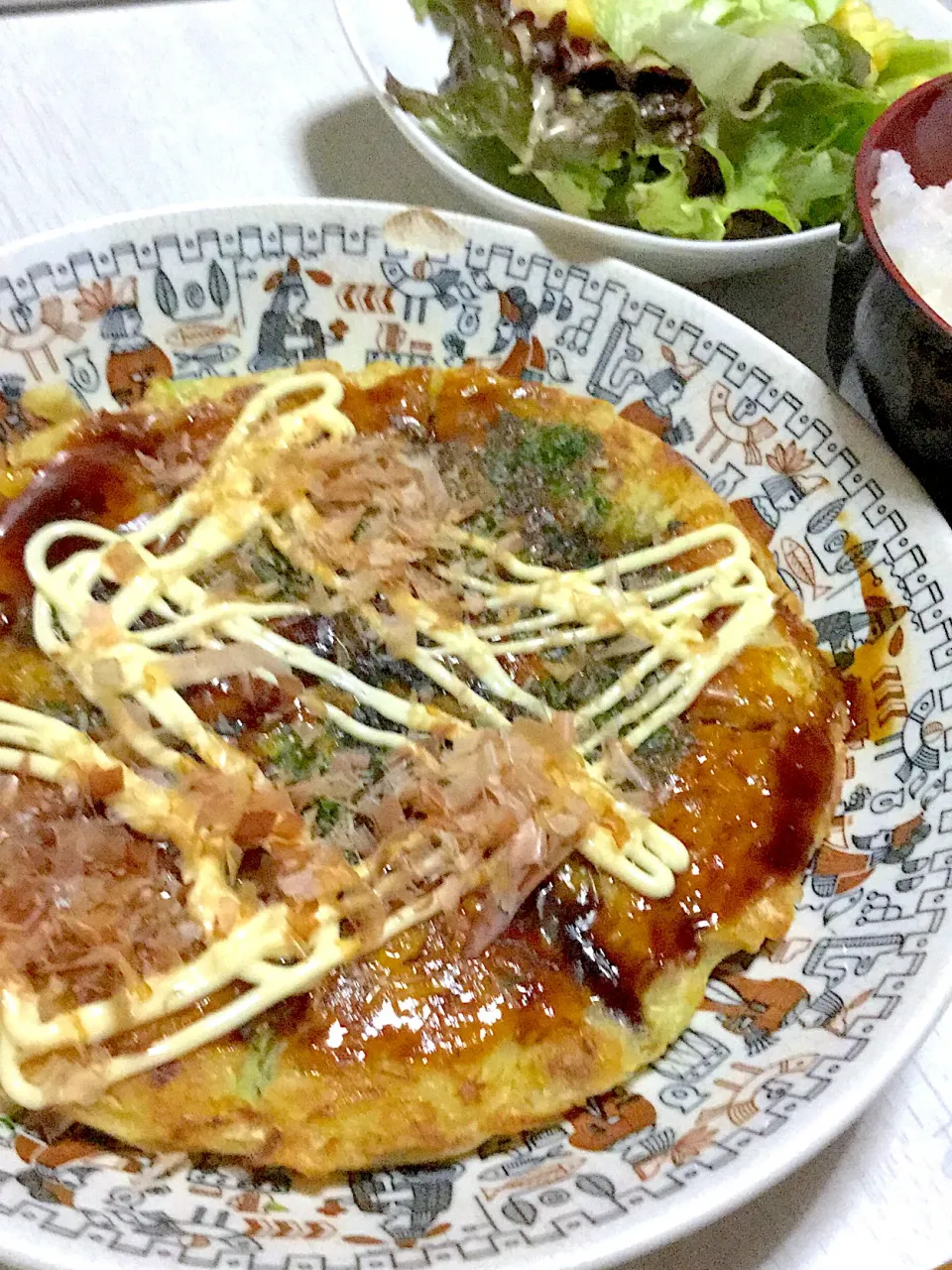 お好み焼き、ツナとコーンのサラダ、キムチご飯|Ayaさん