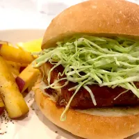 Chicken Cutlet Burger with HM Buns & Korean Yam Fried|Chie Sesayさん