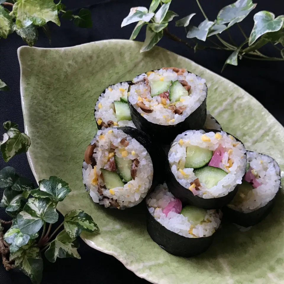 🌿食べたいものが浮かばない時は酢飯だ❗️残り物で 変わりカッパ巻き🥒|Hollyさん