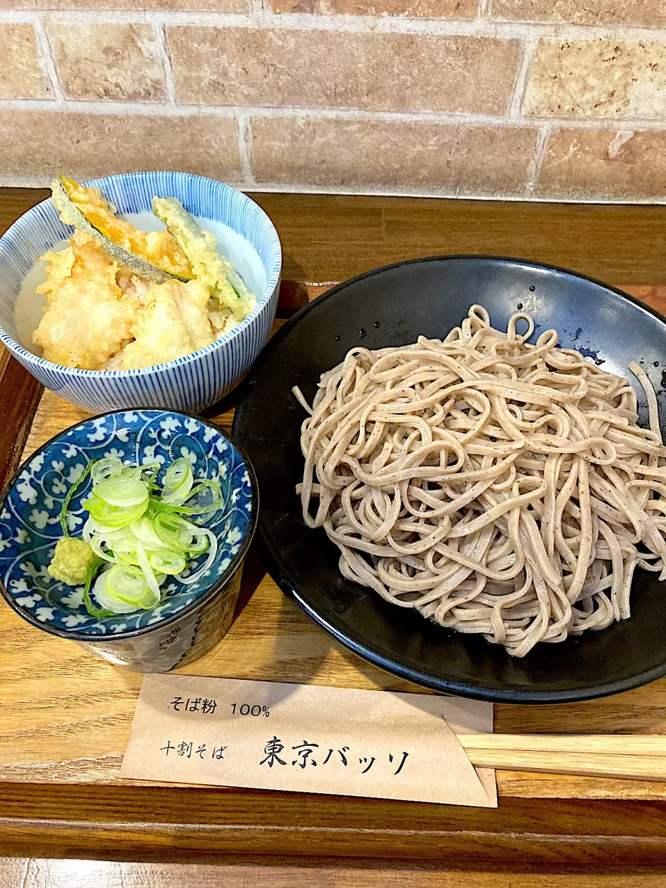 鳥天丼と田舎蕎麦@東京バッソ(馬喰町)|yoooochanさん