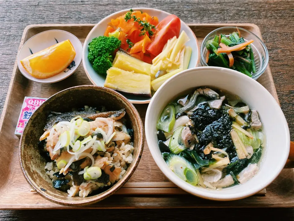 Snapdishの料理写真:カレイの煮付け丼|hibi_apeさん