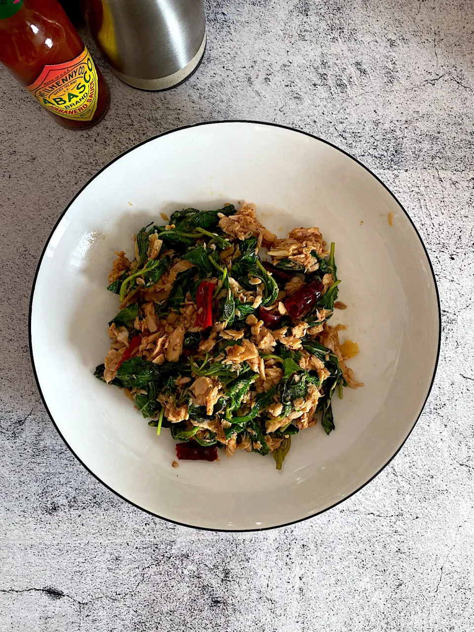 Thai Stir-fry Tuna with Basil leaves|Natchy🦋さん