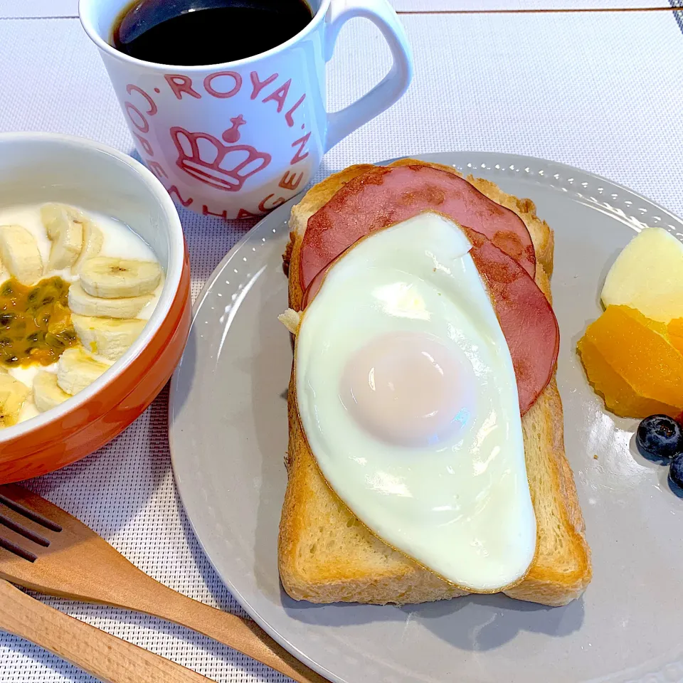 ラピュタパンとパッションヨーグルト|あっちゃんさん