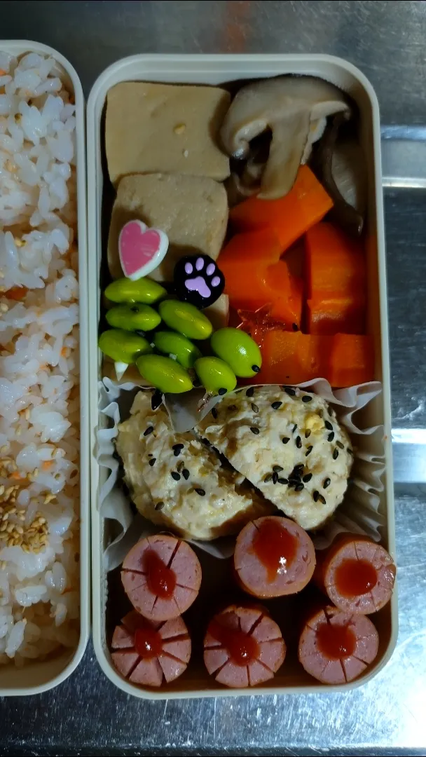 旦那弁当　2021/3/19

高野豆腐
えだまめピック
しいたけの肉詰め
ウインナー|ユキヨメ♪さん