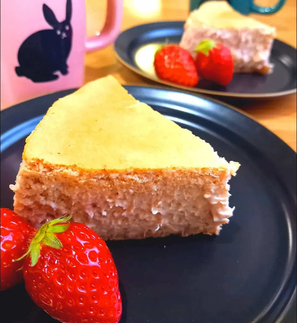 Snapdishの料理写真:苺のベイクドチーズケーキ|ナオミさん