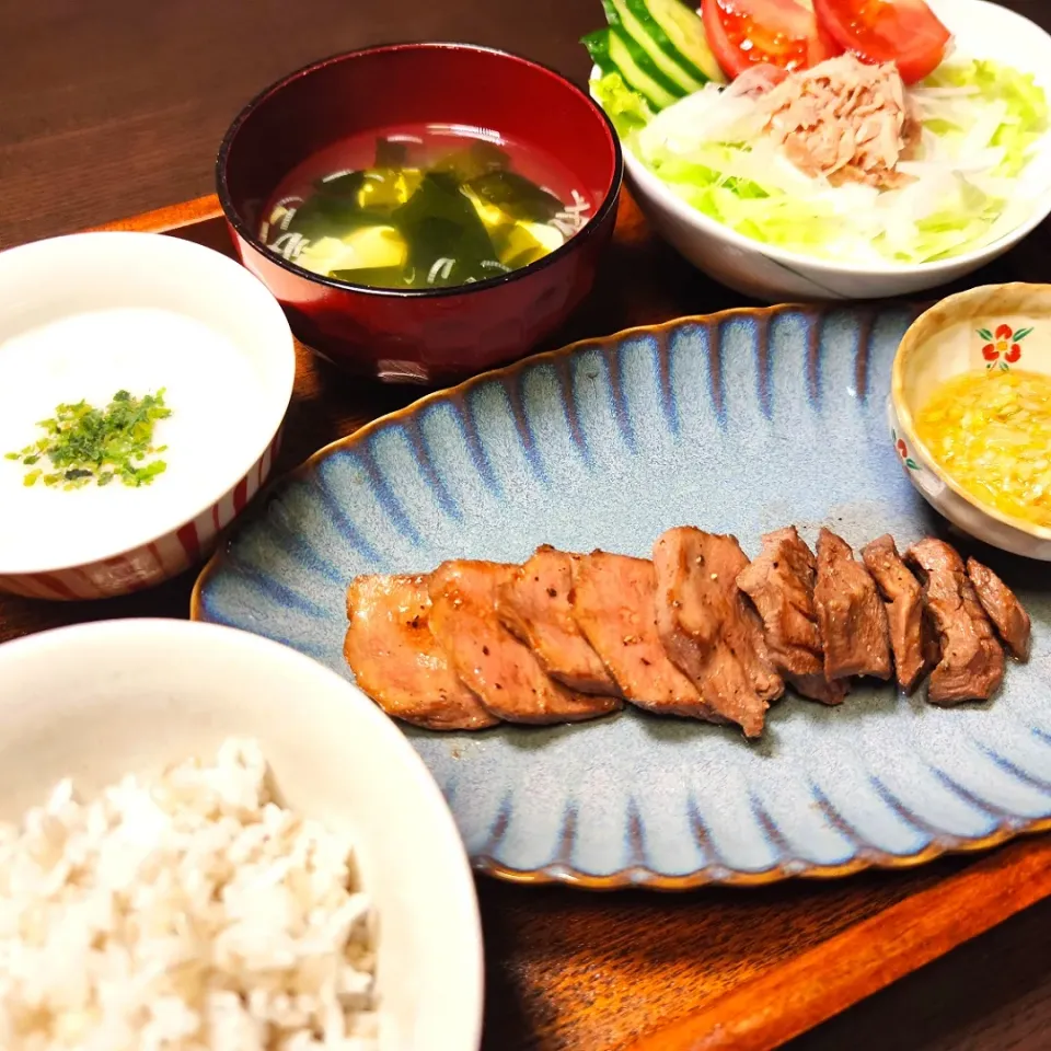 麦とろ牛タン定食|マーガリンさん