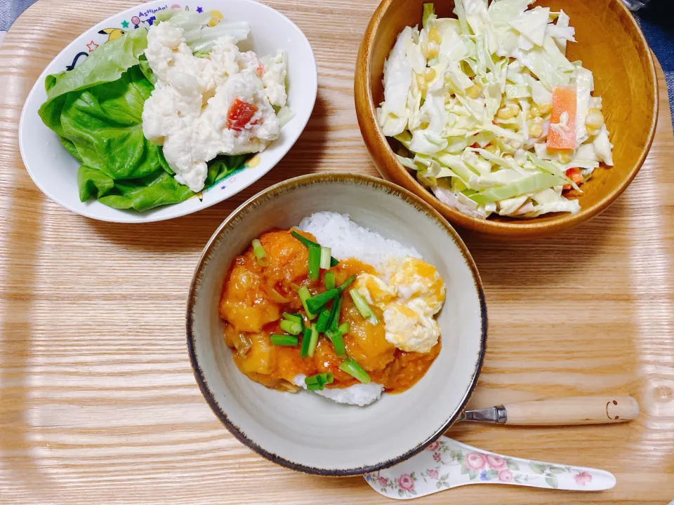 ポテトサラダ、コールスローサラダ、エビチリ丼|❦れなな❦さん