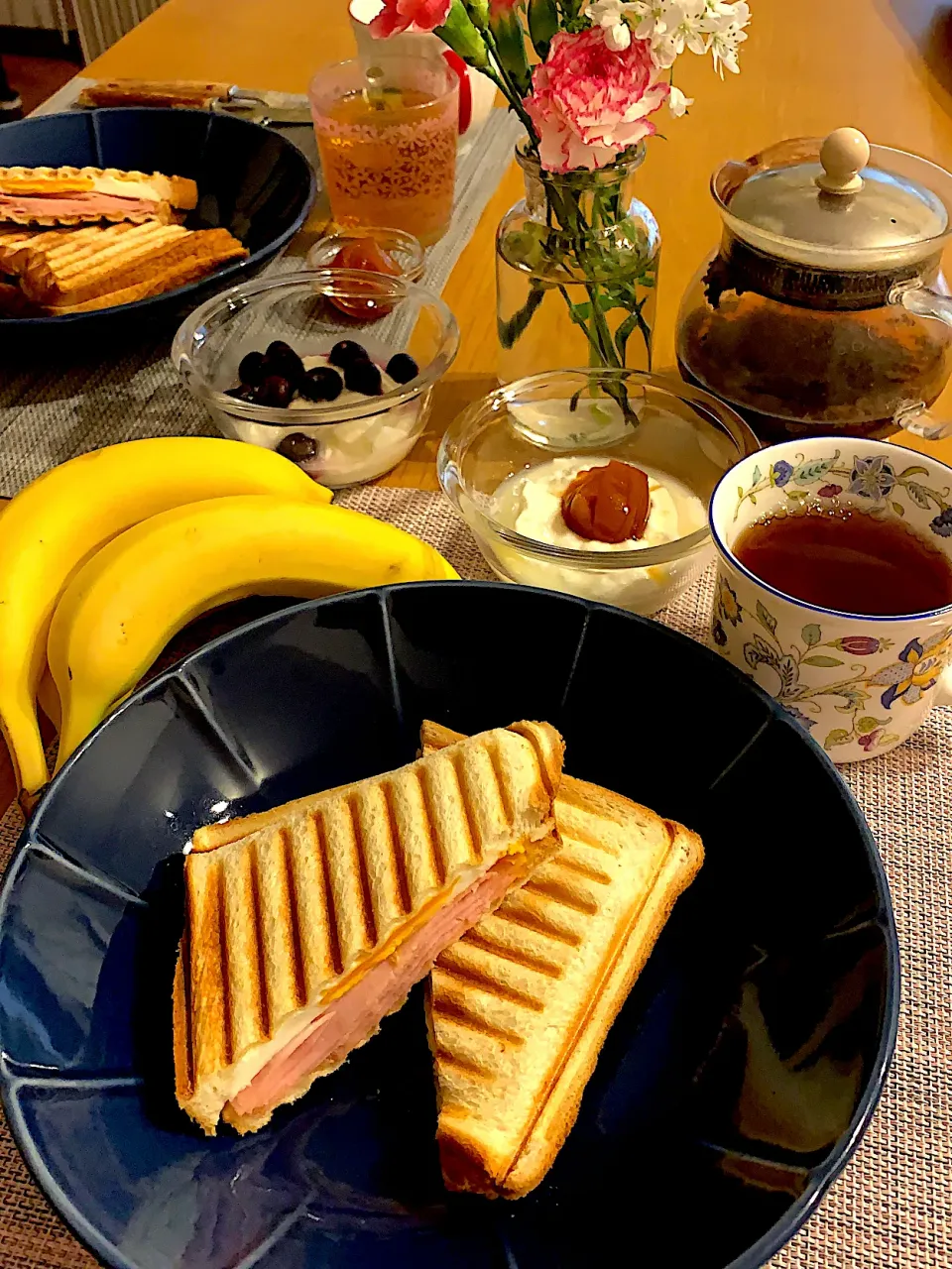 2種のホットサンドで朝食|Mikaさん