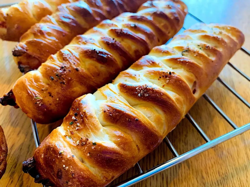 ベーコンパン🍞焼き上がり〜|いちごさん