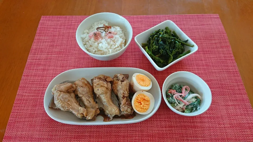 Snapdishの料理写真:☆酢鶏
☆わけぎとカニかまマヨネーズ和え
☆茎ブロッコリー甘醤油炒め
☆桜ごはん|chikakoさん