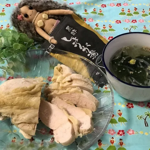 「黒酢しょうが湯」を使ってみたSnapdishの料理・レシピ写真:黒酢生姜で鶏ハム&チキンわかめスープ😋めっちゃうんま🤤