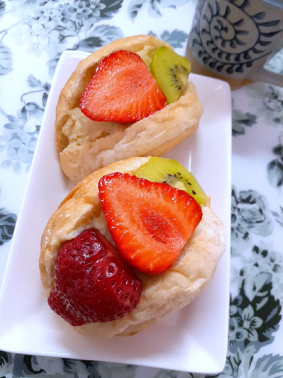 Snapdishの料理写真:@きなこの料理 🔷レンジ🆙豆乳カスタード🔷➡️フルーツサンド🍓🥝マリトッツォ風|@きなこさん