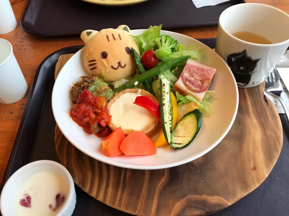 Snapdishの料理写真:ヤマネコランチプレート♡by那須どうぶつ王国|まなまな♡さん