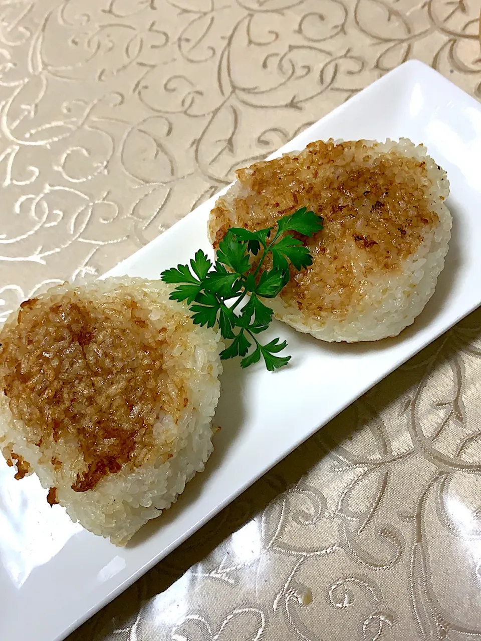 ニンニク醤油焼きおにぎり|みかんさん