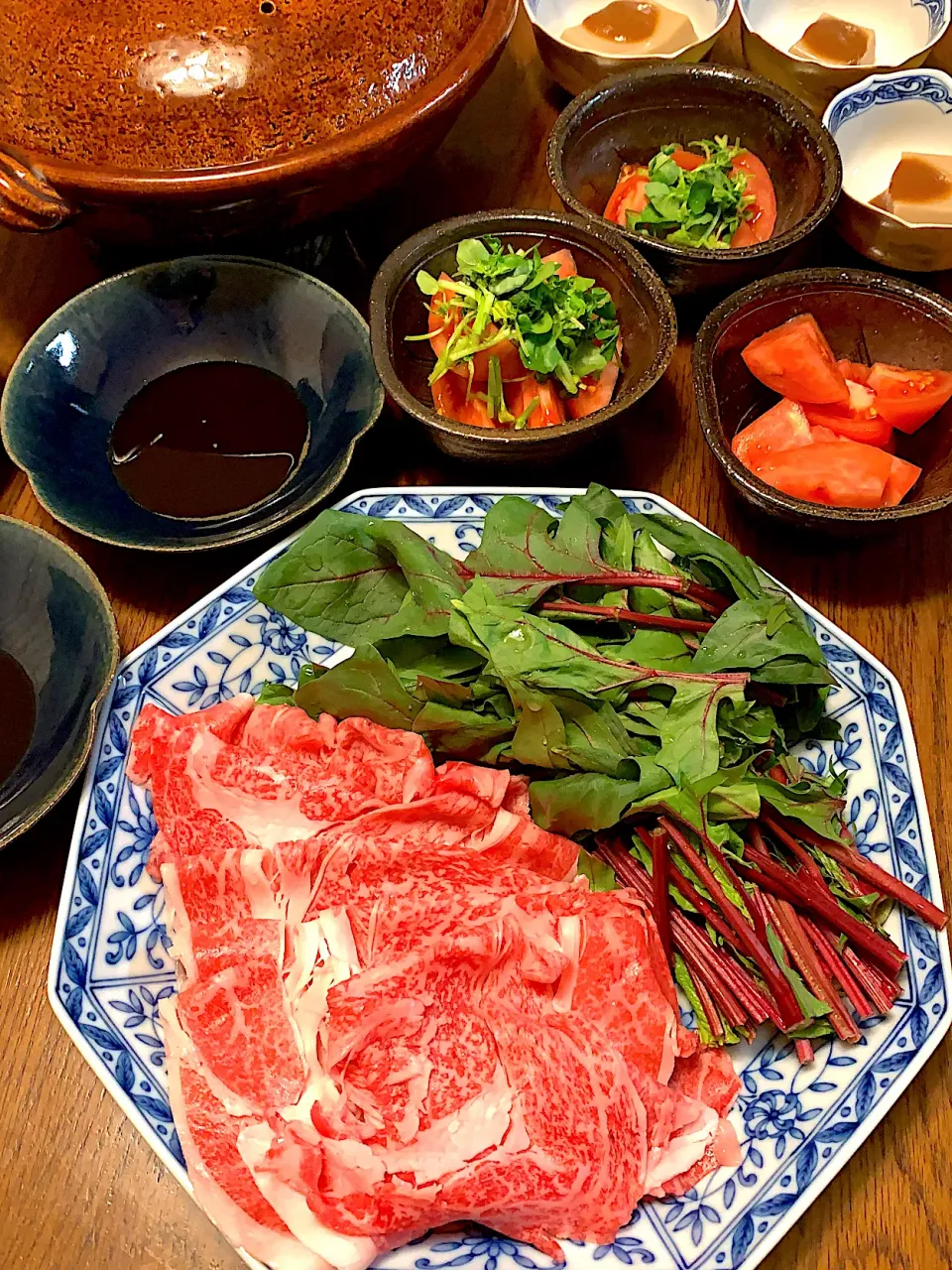 Snapdishの料理写真:宮崎産黒毛和牛リブロースのしゃぶしゃぶ🥩トマトとクレソンのサラダ🥗胡麻豆腐・牛スープのきしめん・苺🍓今日の夕食20210321|rococoさん