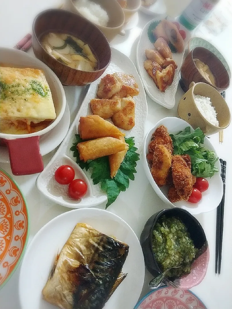 夕食(*^^*)
パパさん→(カキフライ)  
子供達→(春巻き、ガーリック醤油チキン)
焼き魚(昆布塩サバ)
厚揚げのはさみチーズ焼き2種(キムチチーズ、納豆チーズ)
漬物
お味噌汁(里芋、油揚げ、ワカメ)|プリン☆さん