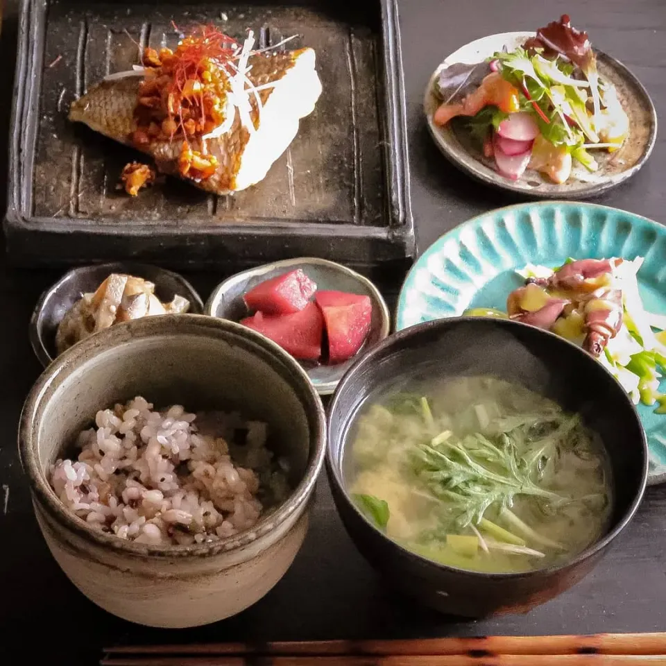 今日の朝ごはん 真鯛×柿ピー食べるラー油|せいさぼうさん