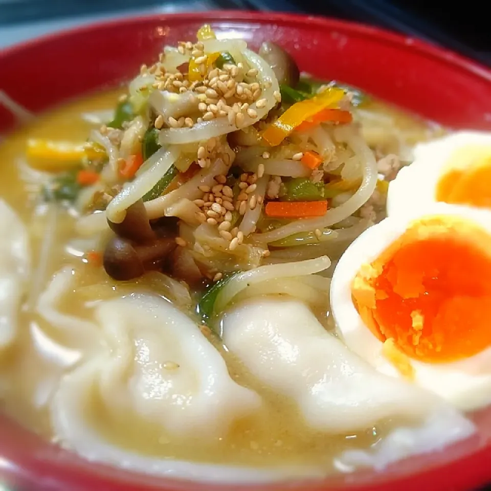 水餃子入もやし野菜の
        味噌ラーメン～♪♪|砂糖味屋キッチンさん