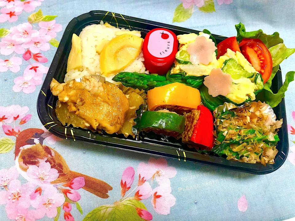 Snapdishの料理写真:桜🌸咲いたねお弁当👀🤚|妖怪こけしさん