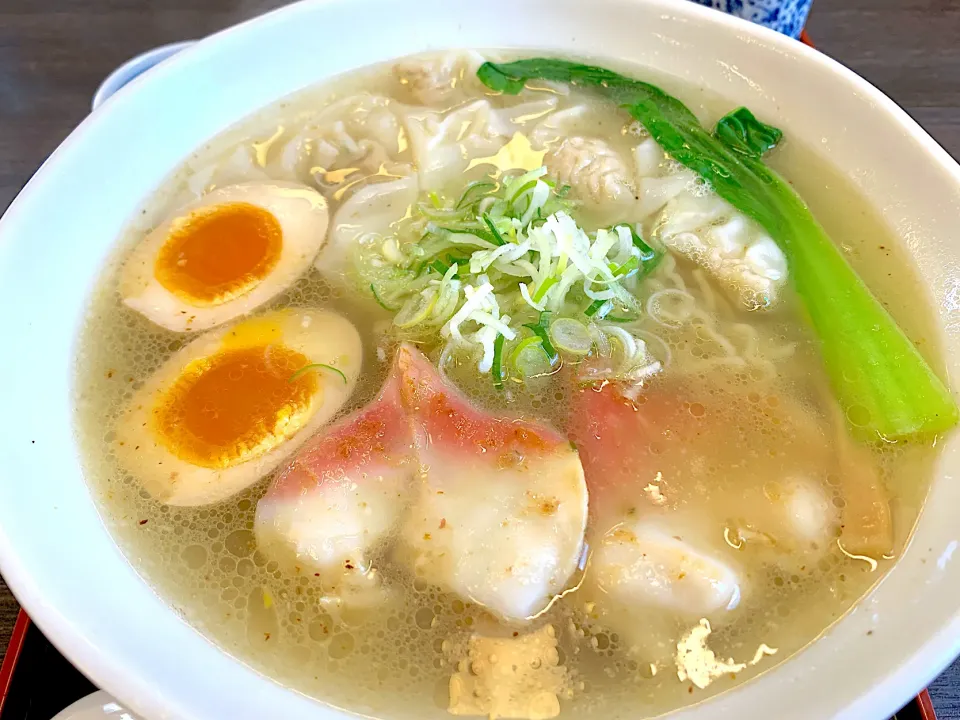 北寄塩ラーメンワンタン大盛りワンタントッピング|きらさん