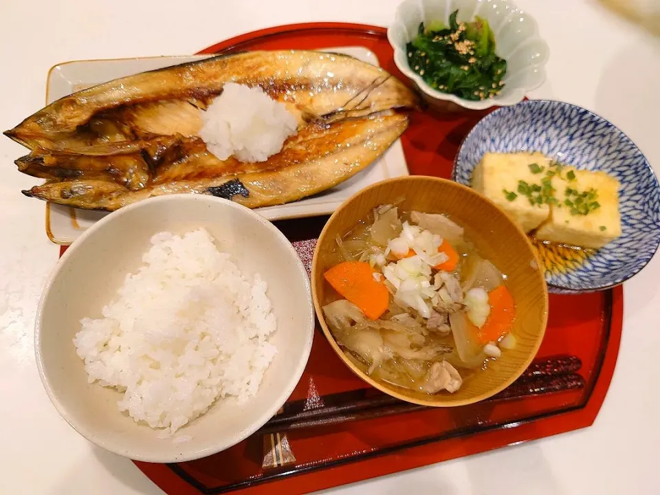 サバの開き、豚汁、揚げ出し豆腐、ほうれん草の胡麻和え|sorsmdさん