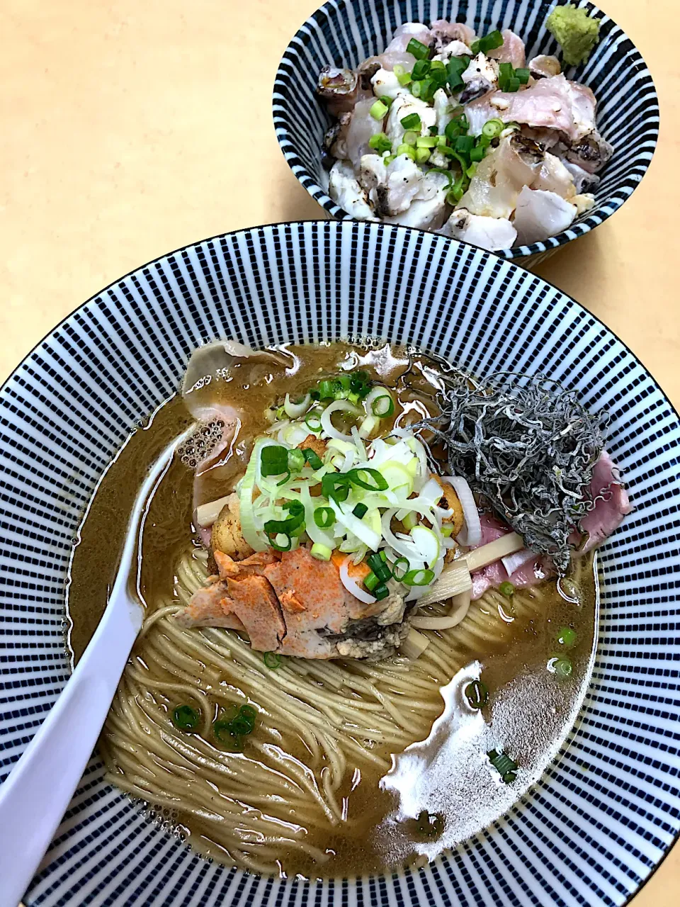 Snapdishの料理写真:限定・鮟鱇ラーメン+炙り真鯛ご飯@寿製麺 中華そば よしかわ（北上尾）|Kazuya Miyukiさん