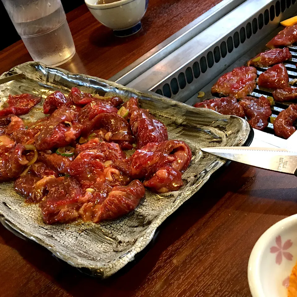 Snapdishの料理写真:久しぶりにジンギスカン🥩|あっつさん