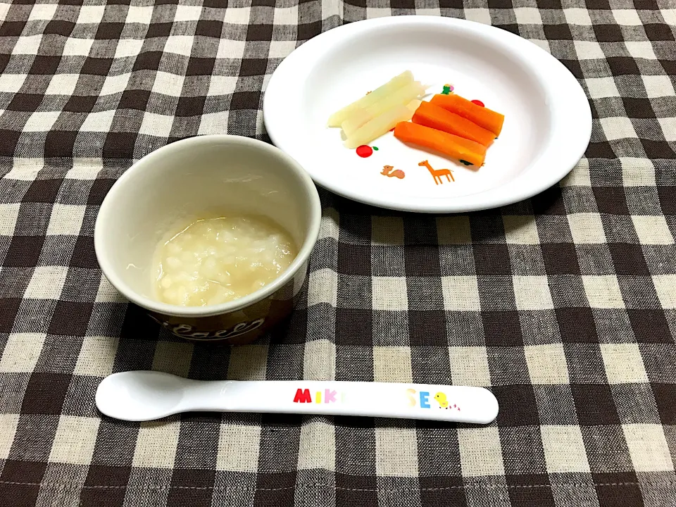 Snapdishの料理写真:【離乳食】お麩がゆ、温野菜スティック|sayaさん