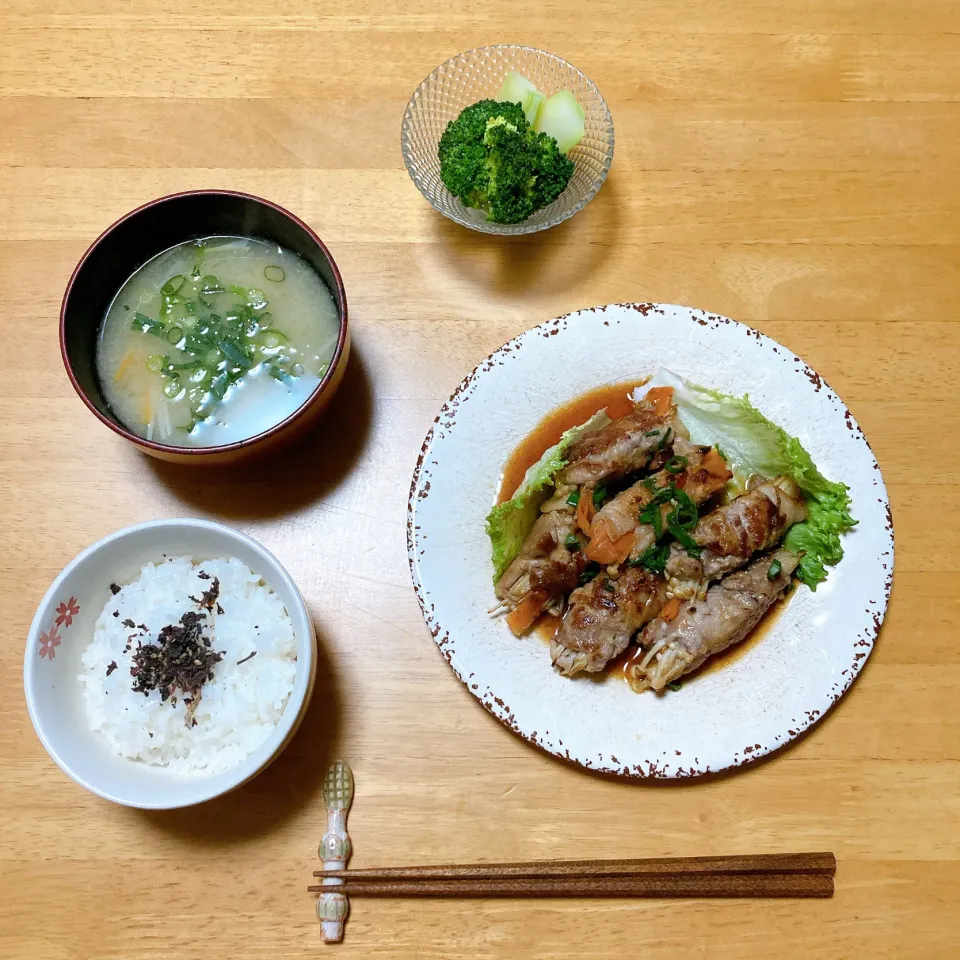 にんじんとえのきの肉巻き🥕|ちゃみこさん