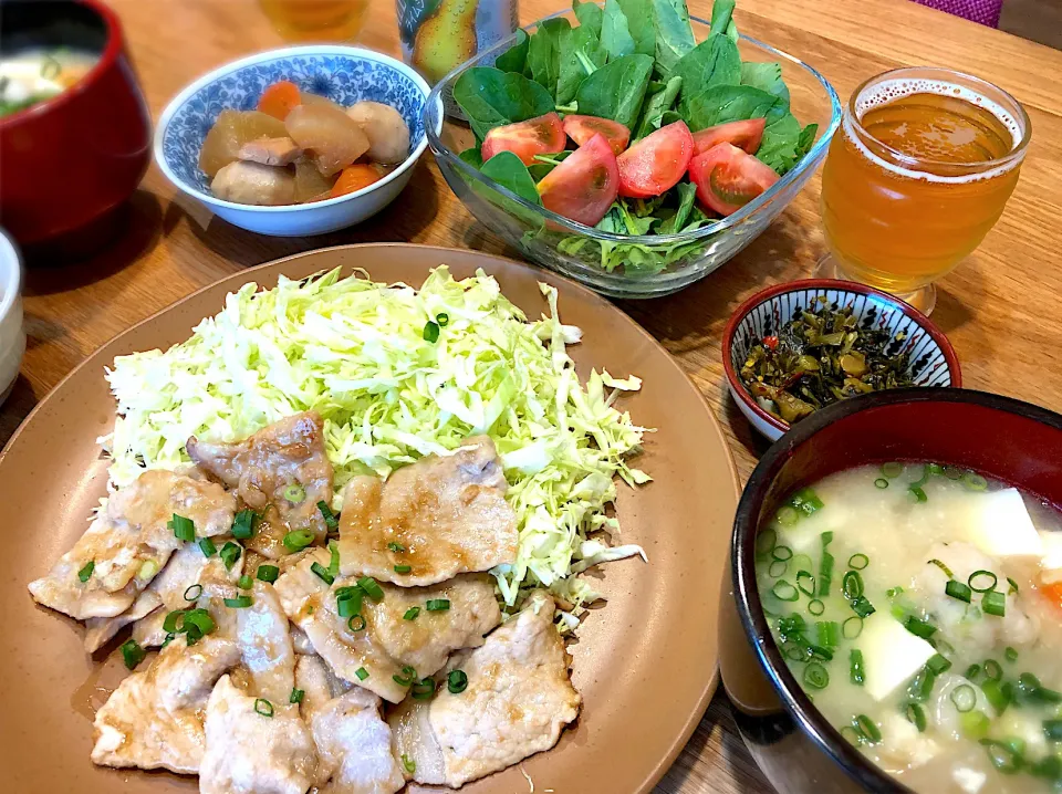 豚ロース肉生姜焼き　海老つみれ味噌汁　ルッコラサラダ|じゅんさんさん