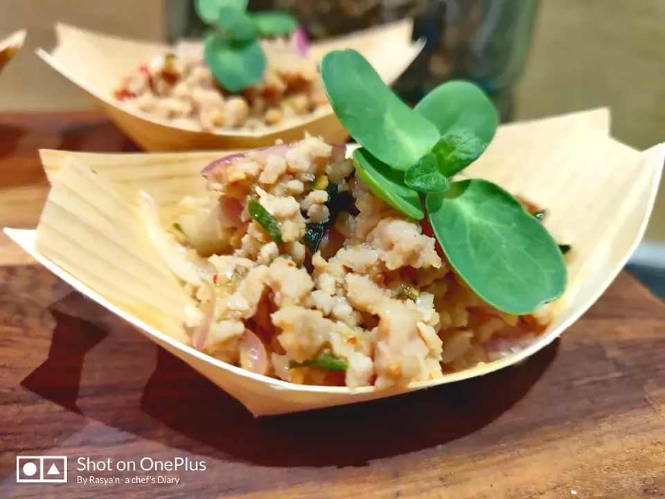 Larb kai salad|Rasya'n(रस्याण) a chef's diaryさん