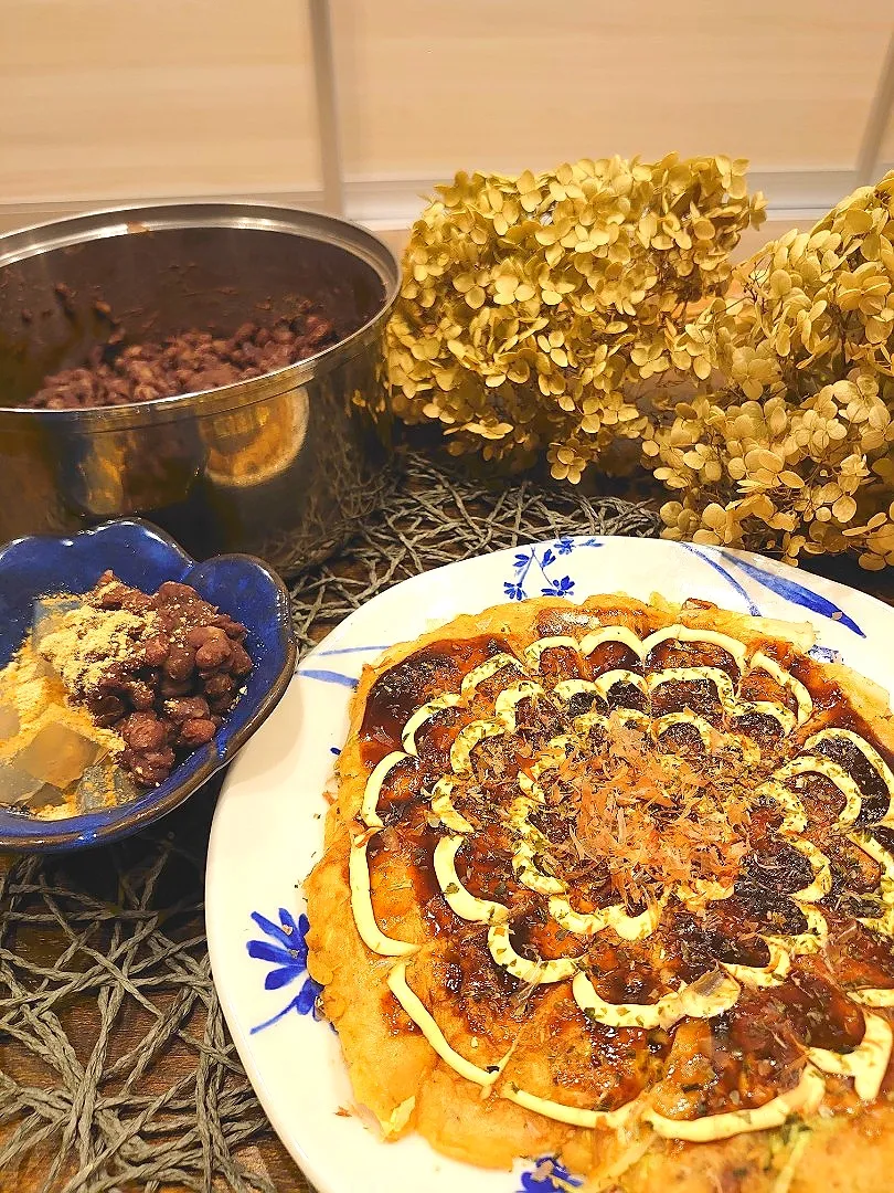 Snapdishの料理写真:サバ缶のお好み焼きと低糖質煮小豆|大学生の嫁入り修行さん