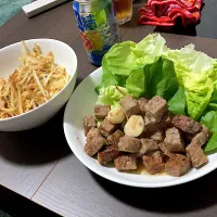 Snapdishの料理写真:サクッと肉と野菜炒め|秩父のゆうちゃさん