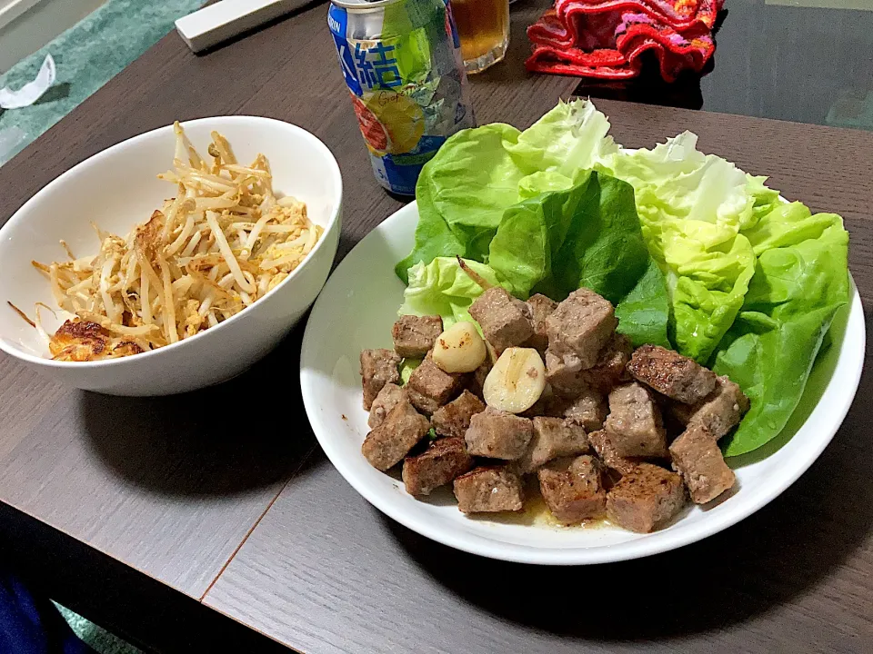 Snapdishの料理写真:サクッと肉と野菜炒め|秩父のゆうちゃさん