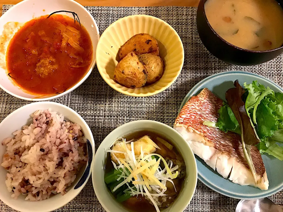 Snapdishの料理写真:牡蠣と豆腐の揚げ出し定食|おーたけさん