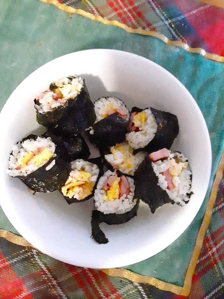 Snapdishの料理写真:Ham, egg, and cheese sushi|Kelly Ann Phamさん