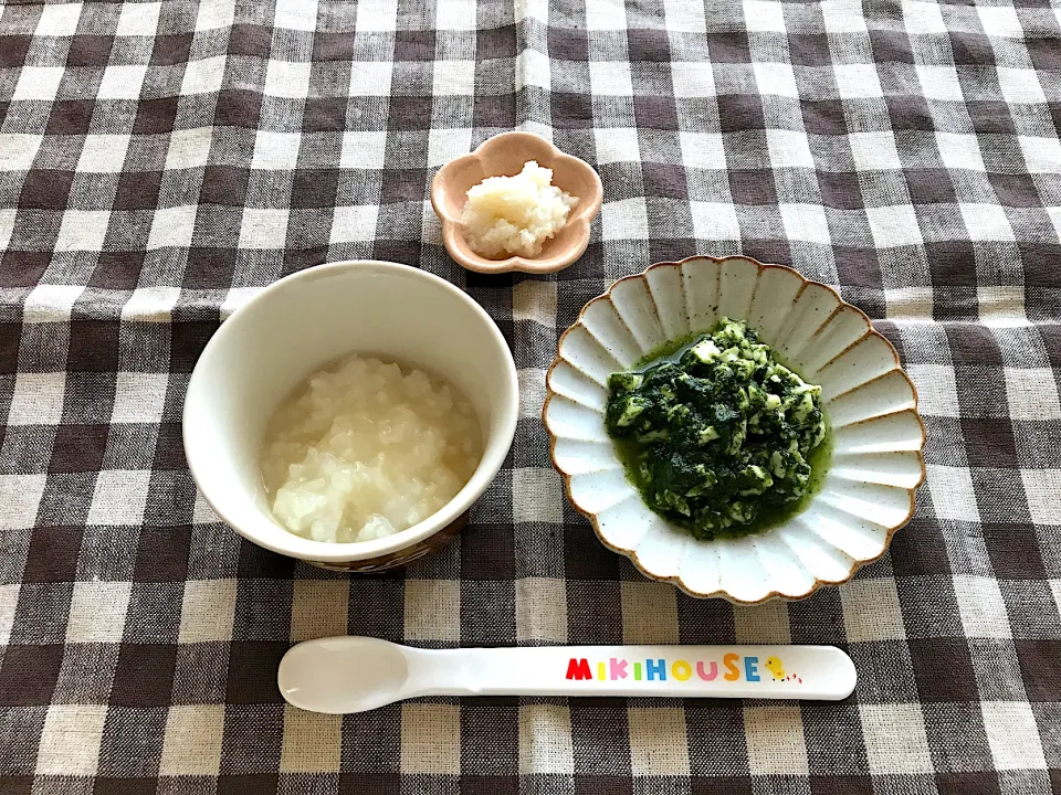 【離乳食】ほうれん草豆腐、玉ねぎがゆ、パンがゆ|sayaさん