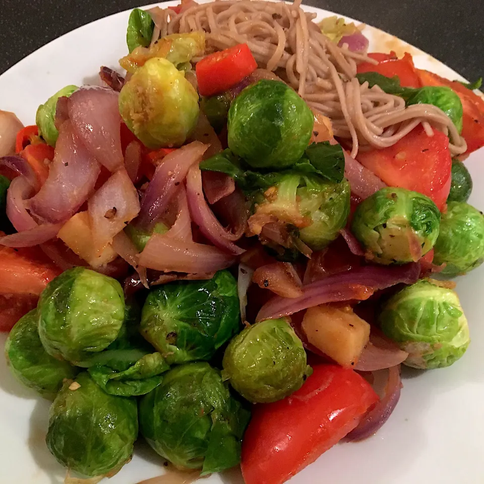 Snapdishの料理写真:Savoury sprouts w/ soba noodles|Nick Hiderさん