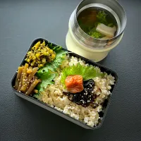 玄米ご飯弁当、きのこと菜の花の味噌汁