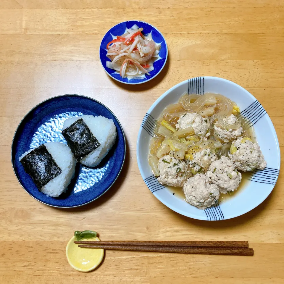 鶏団子と白菜の春雨スープ🍲|ちゃみこさん