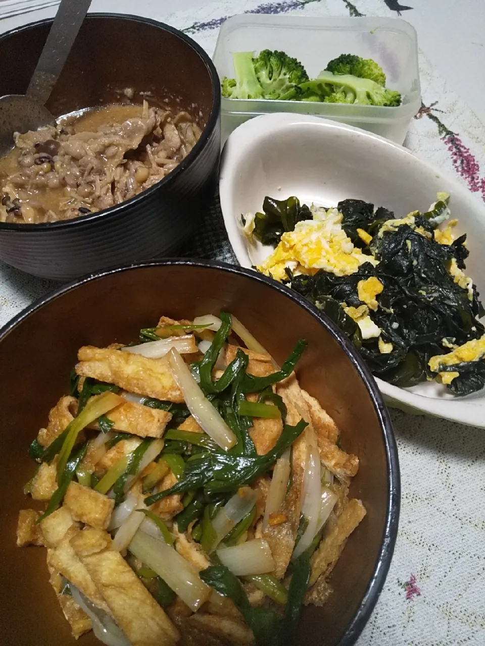 今日のお昼ごはん
※ワケギと油揚げの柚子酢味噌和え
※ワカメと玉子炒め
※ぶたこまとキノコの粕汁
※ブロッコリー|れあMIXさん