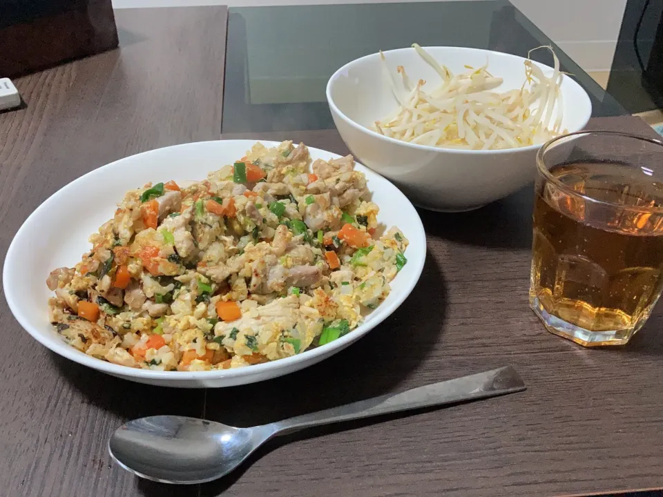 Snapdishの料理写真:ネギand卵多め炒飯|秩父のゆうちゃさん