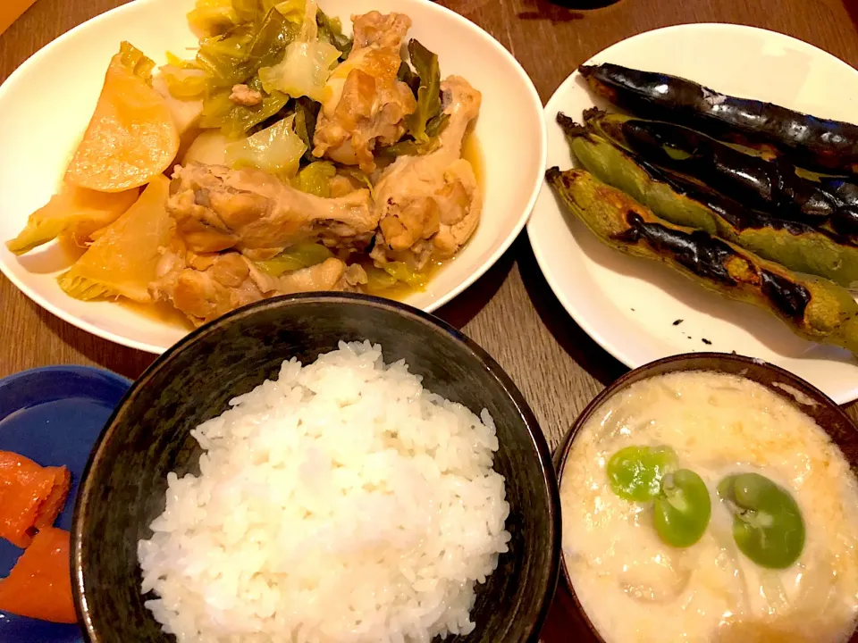 鶏手羽元のさっぱり煮、そら豆のスープ、焼きそら豆、たらこ|Yukoさん