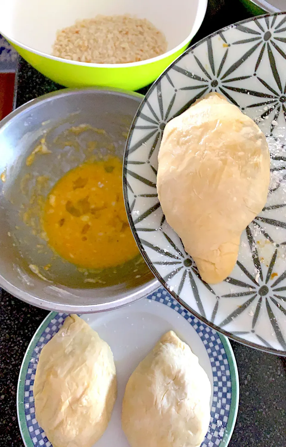 カレーからのリメイク讃岐カレー鍋底でカレーパンを作るぞ🤣💕💕|シュトママさん