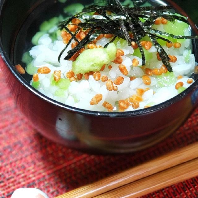 お茶漬けにする？ Amazon.co.jp: Nagatanien 永谷園 カップ梅干茶づけ 1カップ ×6