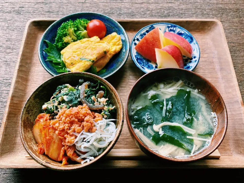 Snapdishの料理写真:栄養あるもののせた丼|hibi_apeさん