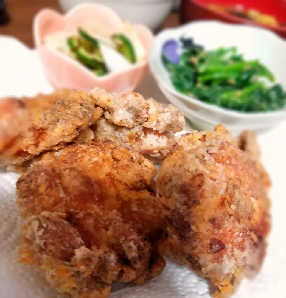 Snapdishの料理写真:夕食◎鶏の唐揚げ🐔|しょちちさん