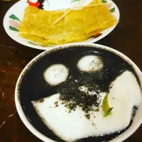 Snapdishの料理写真:Pancake w/ Black Sesame Bean Curd |envymaqueenさん