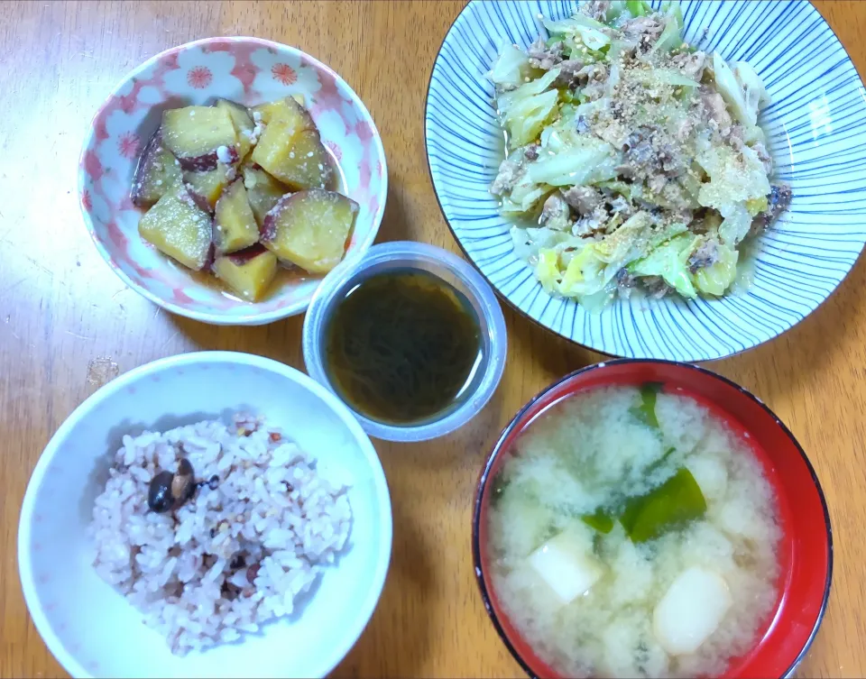 ３月１５日　鯖キャベツ　さつまいもの煮物　もずく　お麩とわかめのお味噌汁|いもこ。さん