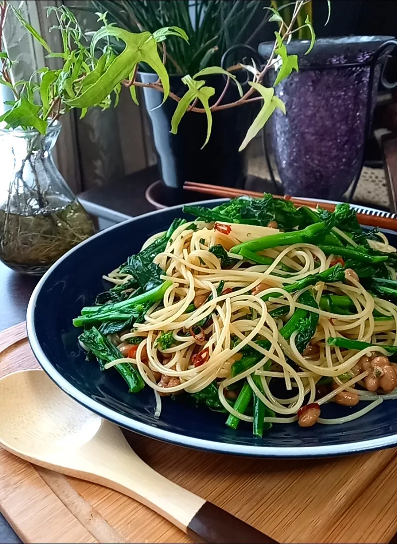 Snapdishの料理写真:菜の花と納豆のﾍﾟﾍﾟﾛﾝﾁｰﾉ|まりおさん